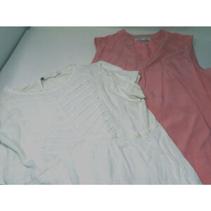 Womens LOT TWO Size M Tops Tank She + Sky Peach White Sleeveless Cap Sleeve